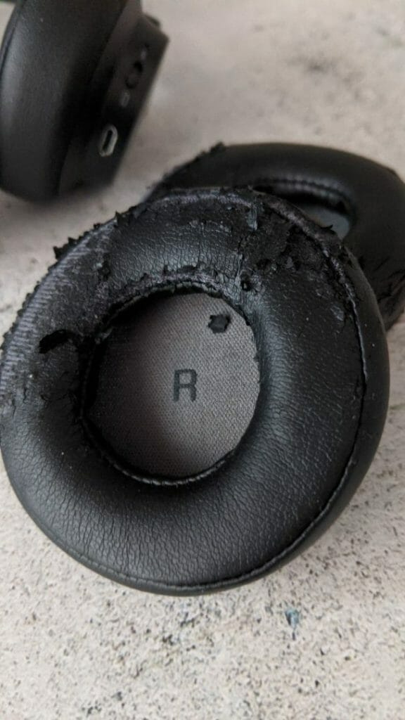 Marco Tran The Simple Entrepreneur JABRA move old ear cushions 1