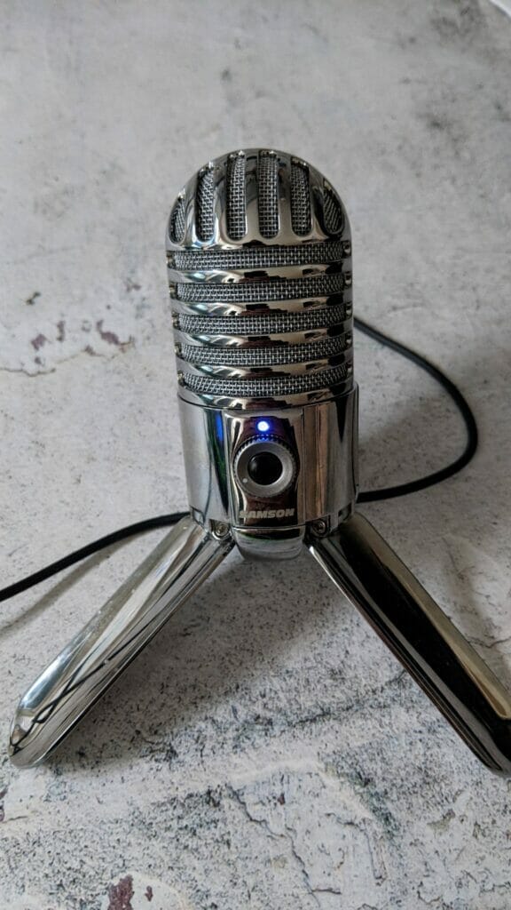 Samson Meteor USB Microphone blue light on