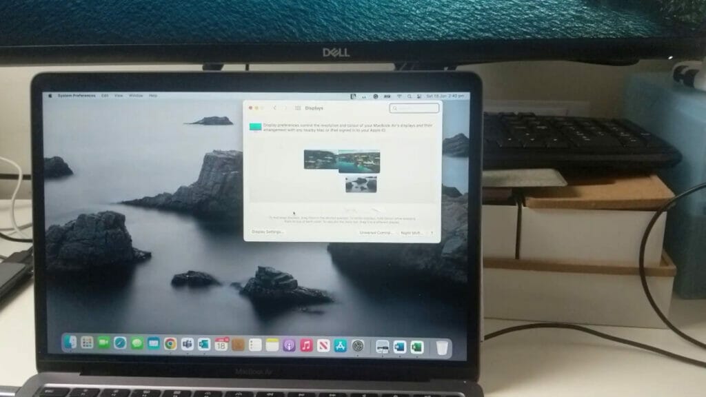 HOW TO CONNECT MULTIPLE MONITORS TO A MACBOOK AIR