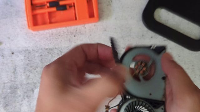 HOW_TO_FIX_A_NOISY_LAPTOP_FAN-0-00-08.png
