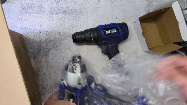UNBOXING_THE_XU1_IMPACT_DRIVER_AND_DRILL_DRIVER_DR-0-02-28.png