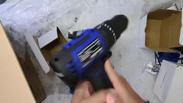 UNBOXING_THE_XU1_IMPACT_DRIVER_AND_DRILL_DRIVER_DR-0-03-47.png