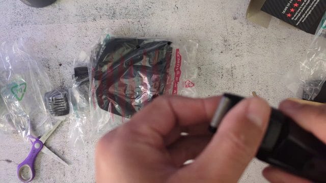 UNBOXING_REMINGTON_BARBERS_BEST_PERSONAL_GROMMING_-0-03-44.png