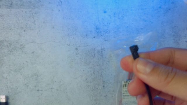 UNBOXING_AND_TESTING_REUSABLE_CABLE_TIES-0-00-34.png