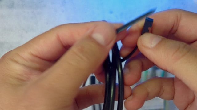 UNBOXING_AND_TESTING_REUSABLE_CABLE_TIES-0-00-38.png