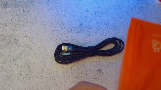 Unboxing_and_Testing_the_Toocki_USB-C_Right_Angle_-0-00-16.png
