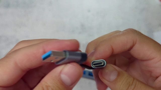 Unboxing_and_testing_USB_8-1_adapter-0-00-20.png
